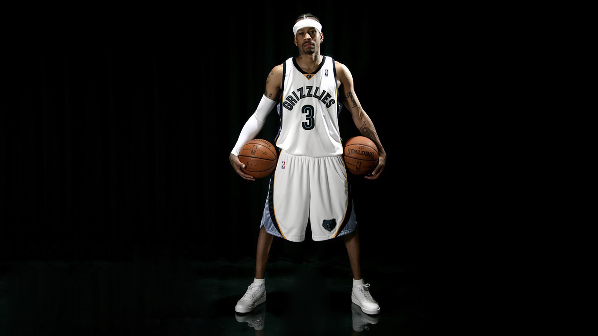 爱游戏APP-76人踏平太阳,利拉德打出统治级数据,当个人英雄主义照亮团队篮球的夜空